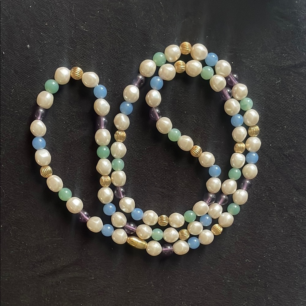 Elegant Multicolor Beaded Necklace